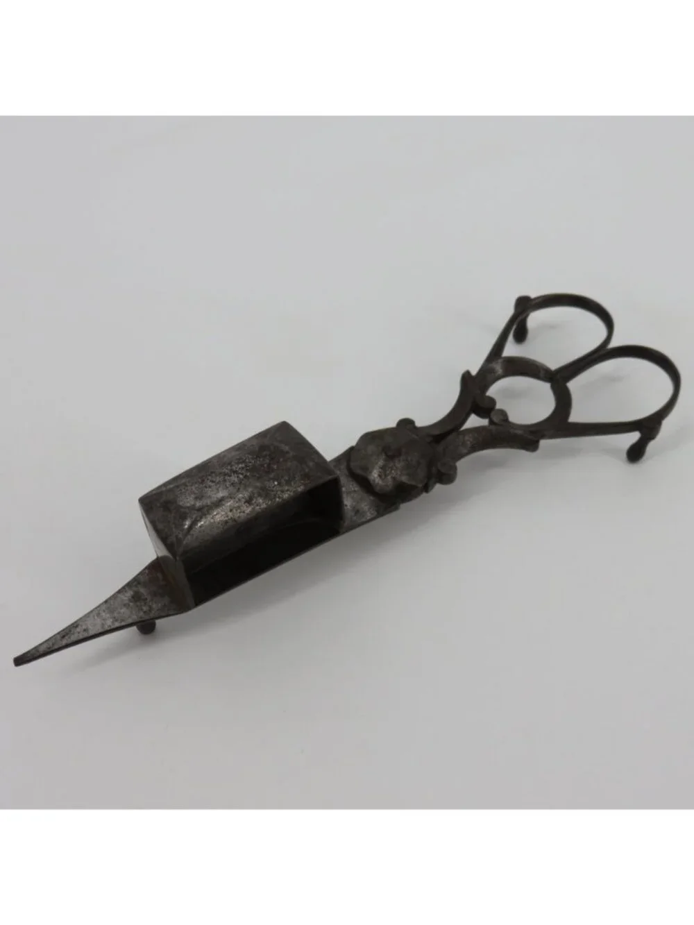 N/A antique metal